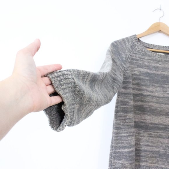 *Held in Common Green Knit Crew Neck Sweater - Picture 7 of 8